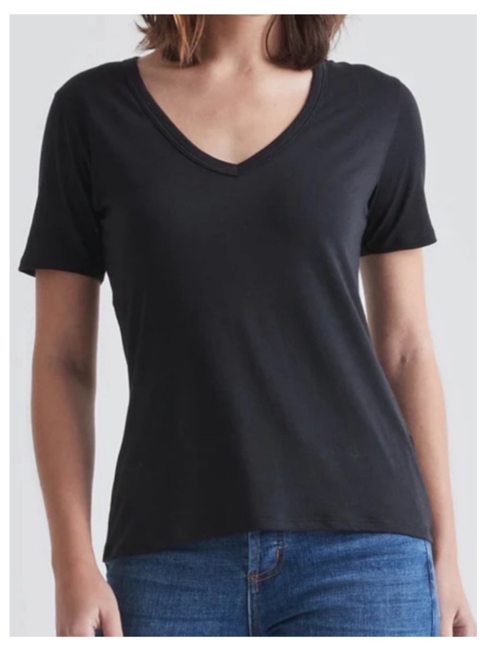 NWT GROCERIES Basic V-Neck Short Sleeve Tee in Black SMALL